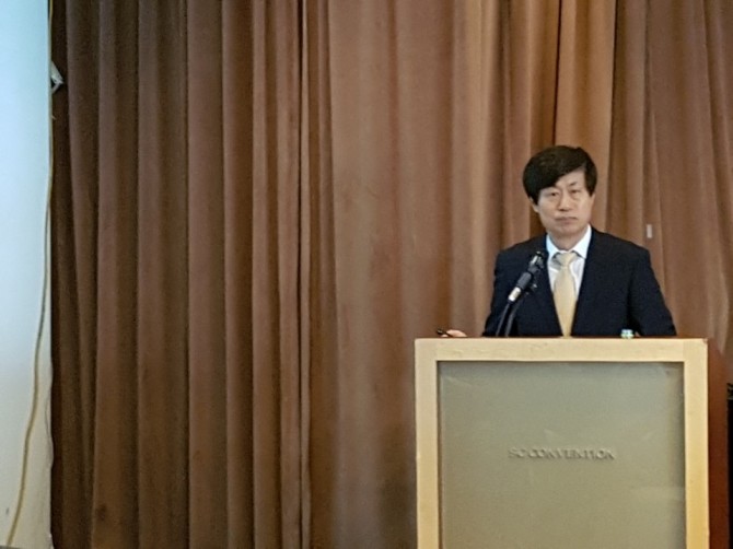 이우일 과총 부회장이 정부조직개편안에 대한 보완방향을 발표하고 있다. - 김진호 기자 제공